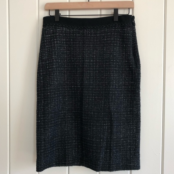 Tory Burch Dresses & Skirts - Tory Burch silver and black tweed pencil skirt